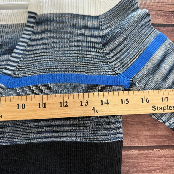 Diane Von Furstenberg Women’s ribbed wrap top‎ Striped Size S Long Sleeve - Picture 5 of 11